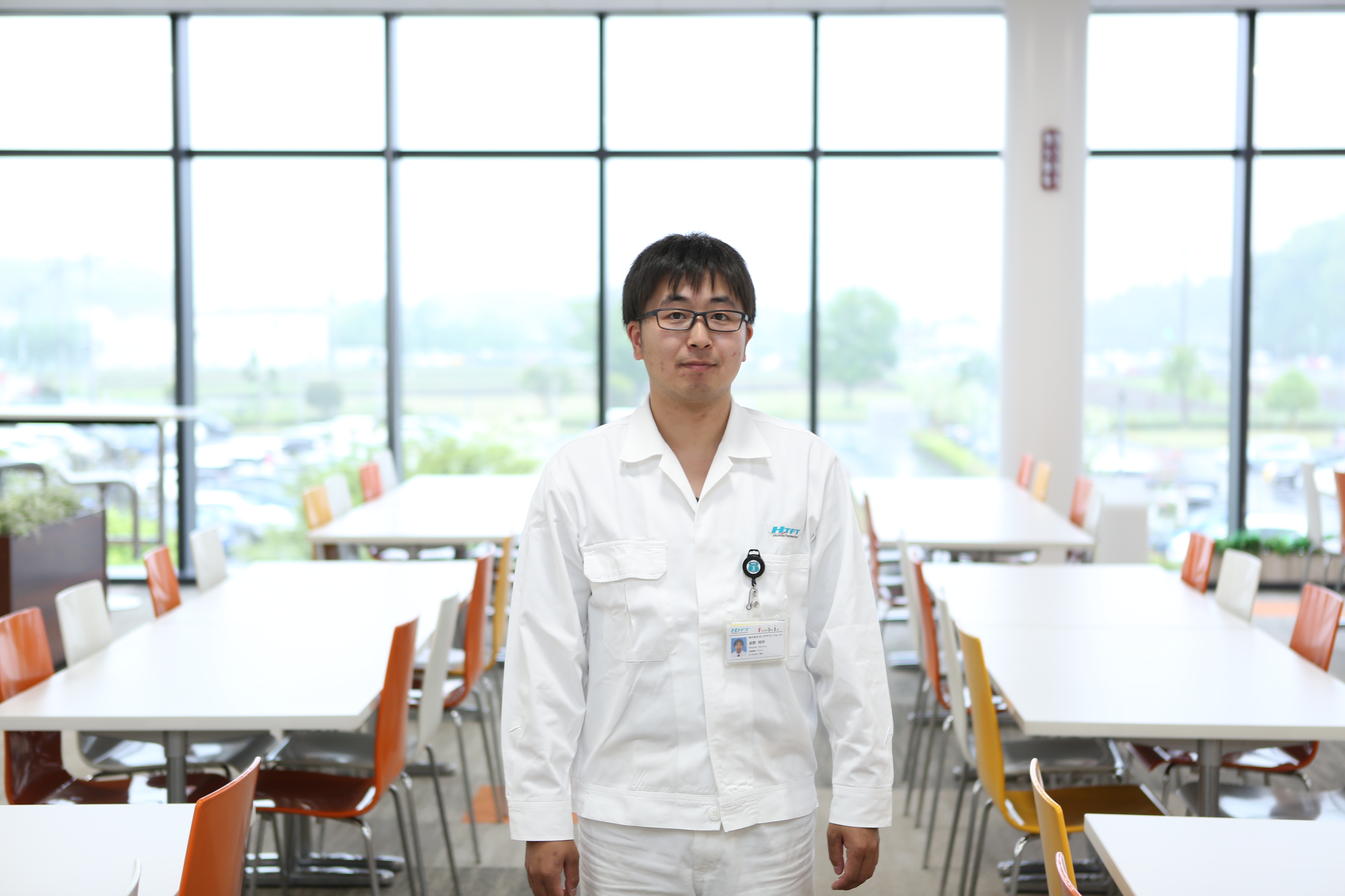 先輩社員